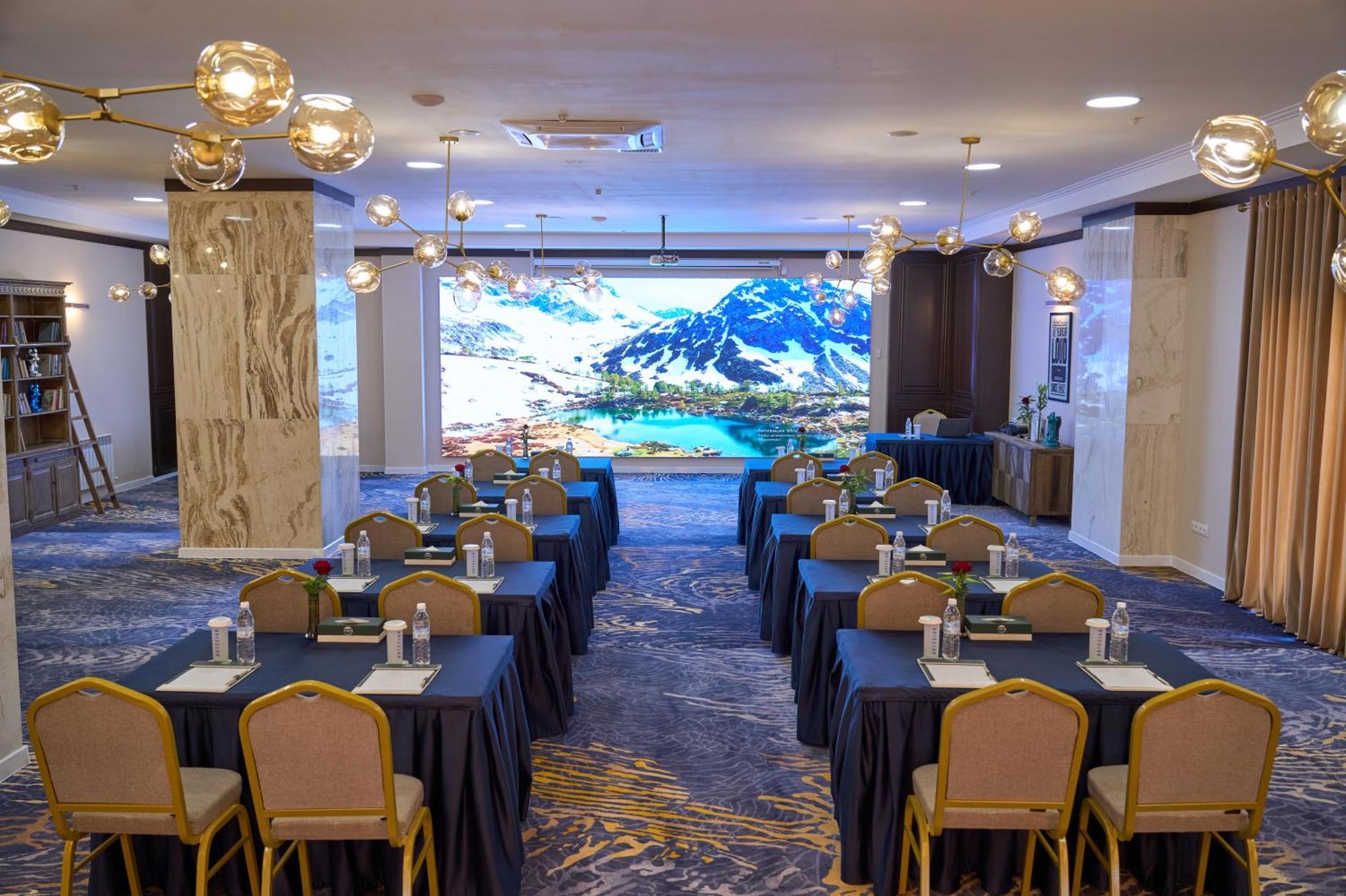 Garden Hotel & Spa Bişkek Dış mekan fotoğraf