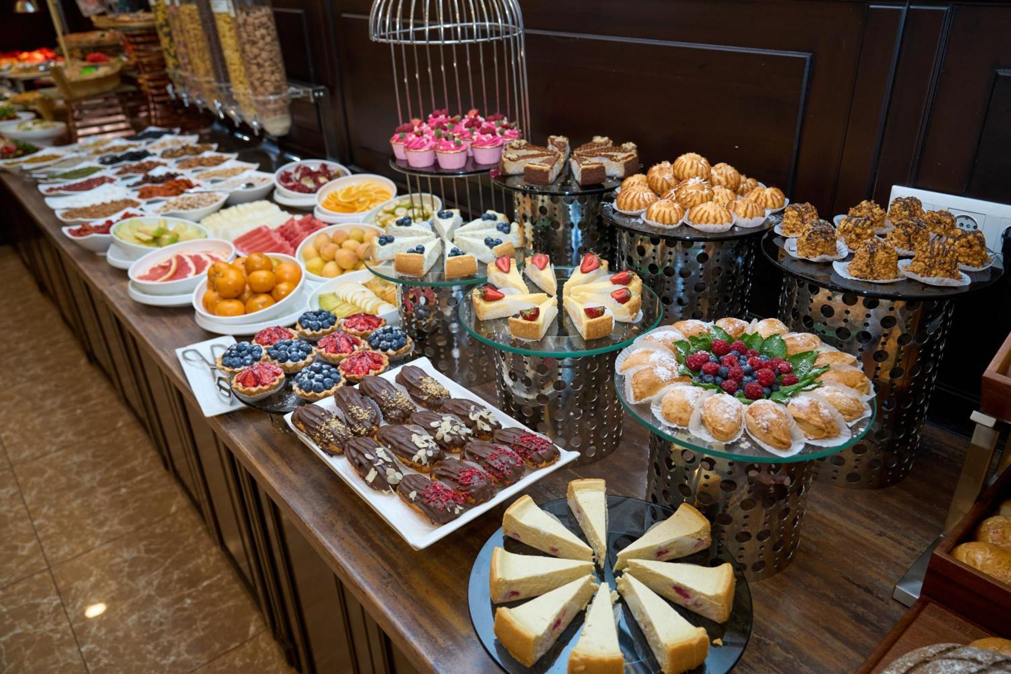 Garden Hotel & Spa Bişkek Dış mekan fotoğraf