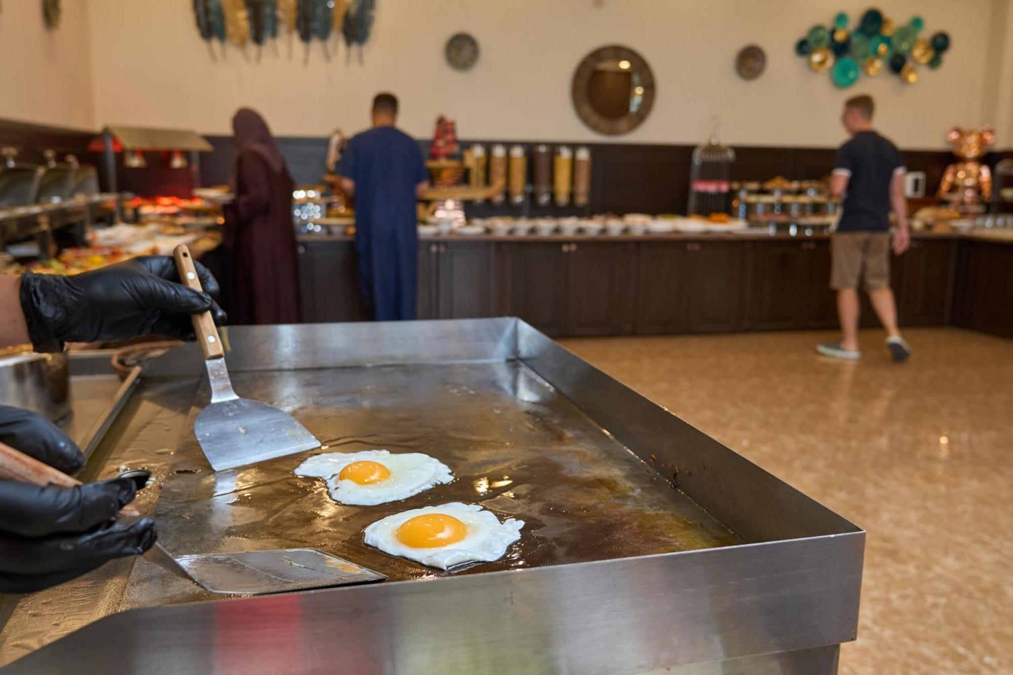 Garden Hotel & Spa Bişkek Dış mekan fotoğraf
